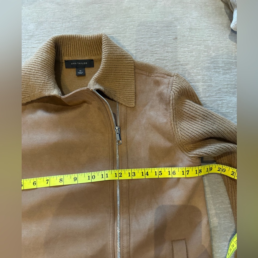 Ann Taylor Knit-Sleeve Faux Suede Moto Jacket – XS – Camel Tan - Picture 10 of 11